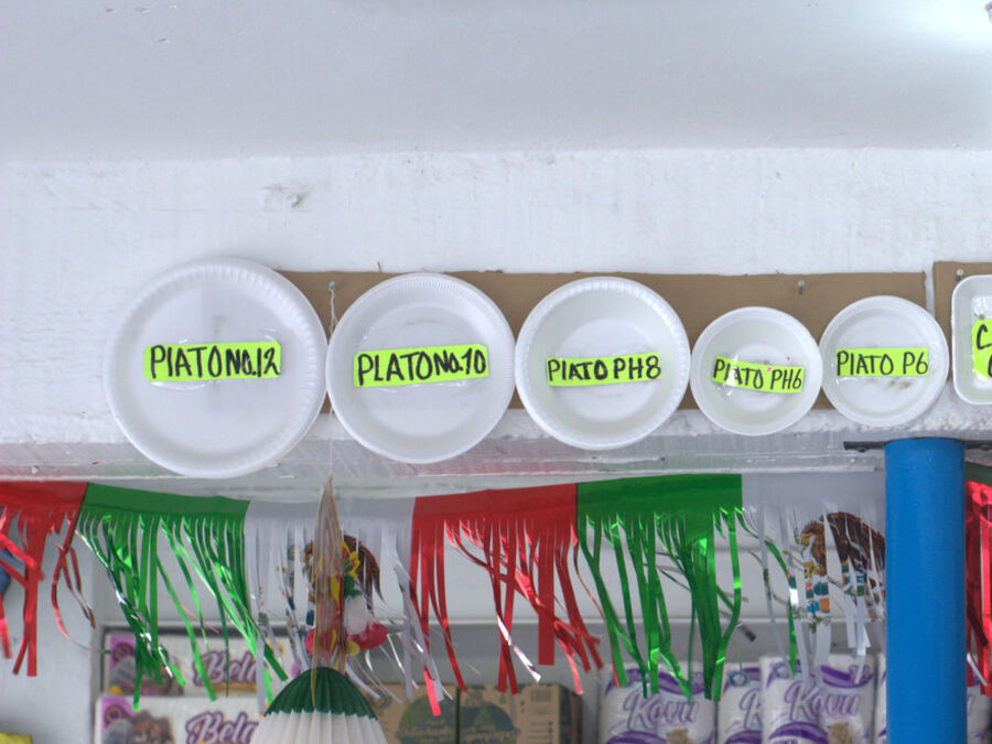 Platos desechables de distintos tamaños