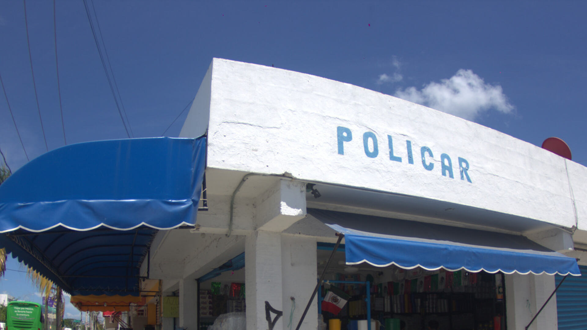 Fachada de Polietileno del Caribe (Policar) en Cancún